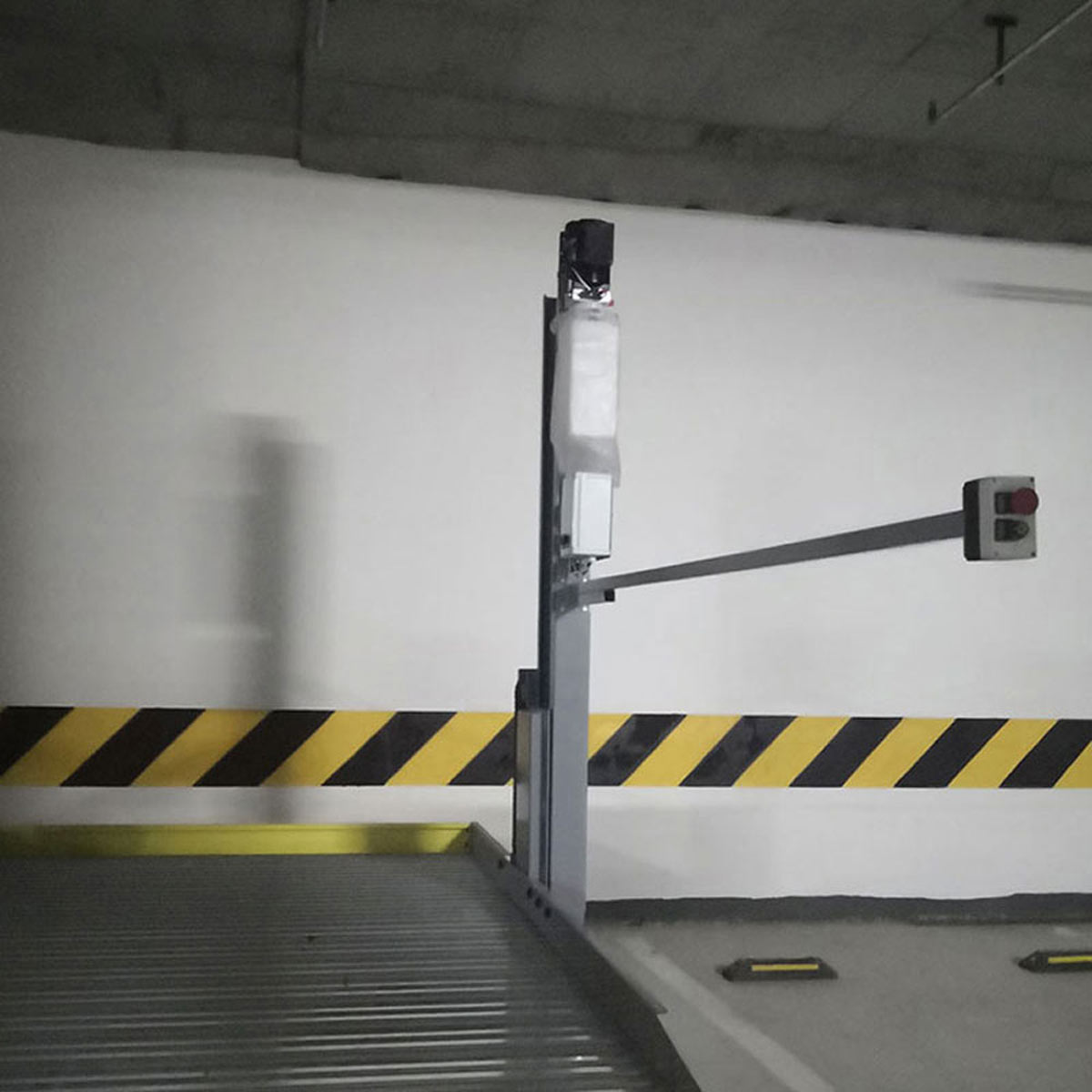 華寧俯仰式機(jī)械停車庫出租 華寧俯仰式機(jī)械停車庫出租