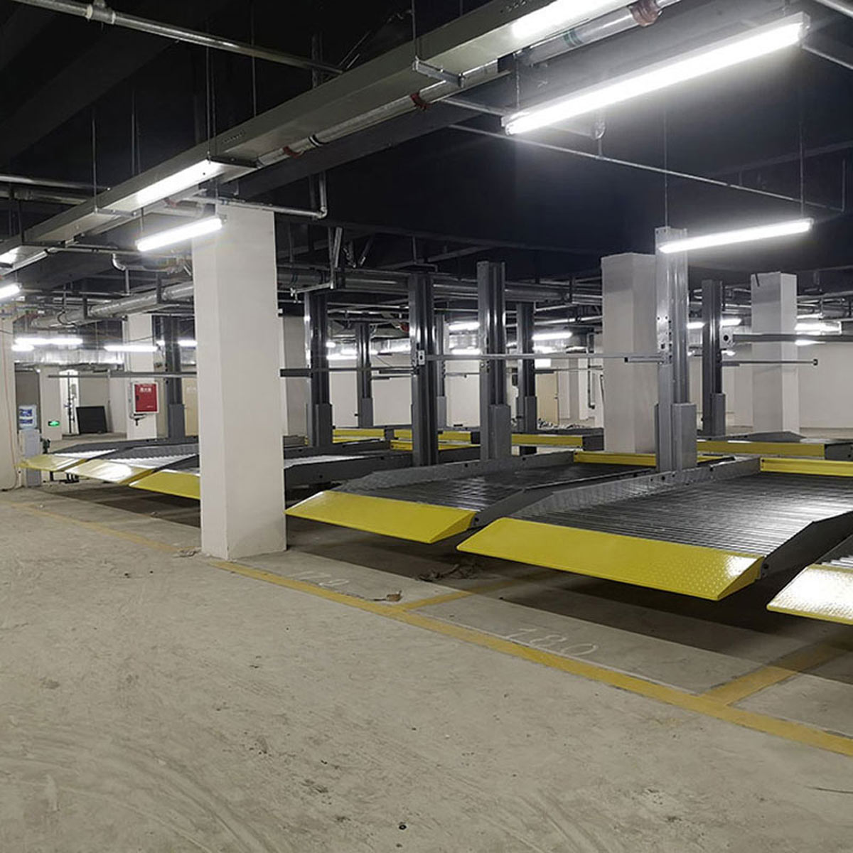 西區(qū)四柱式機(jī)械式立體停車設(shè)備出租 西區(qū)四柱式機(jī)械式立體停車設(shè)備出租