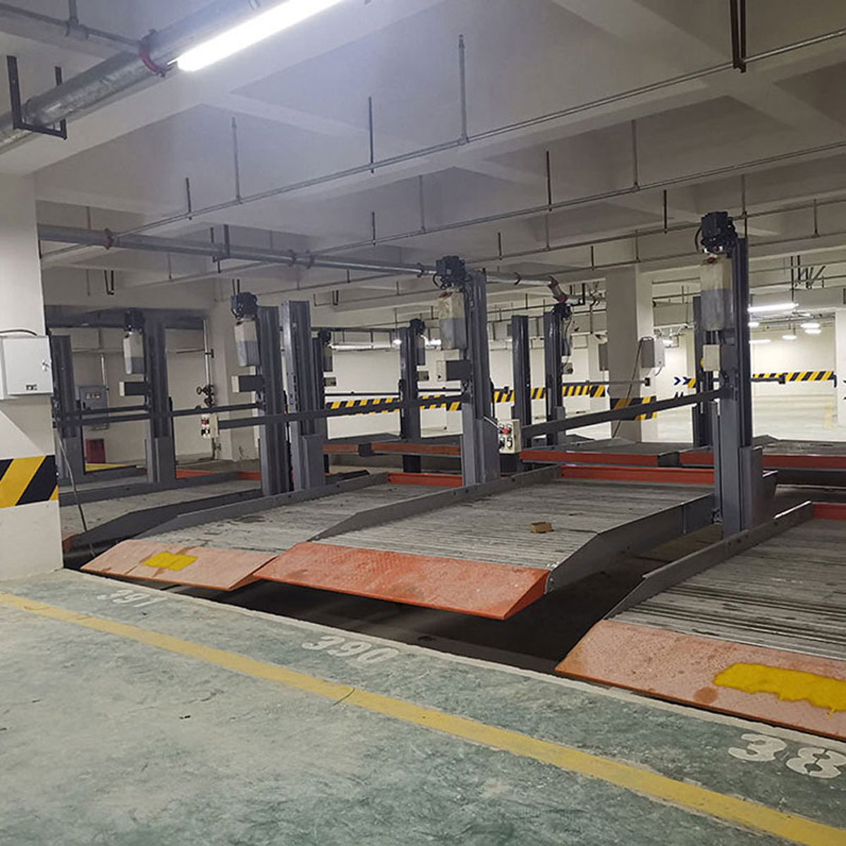 渭城4柱機(jī)械停車設(shè)備改造 渭城4柱機(jī)械停車設(shè)備改造