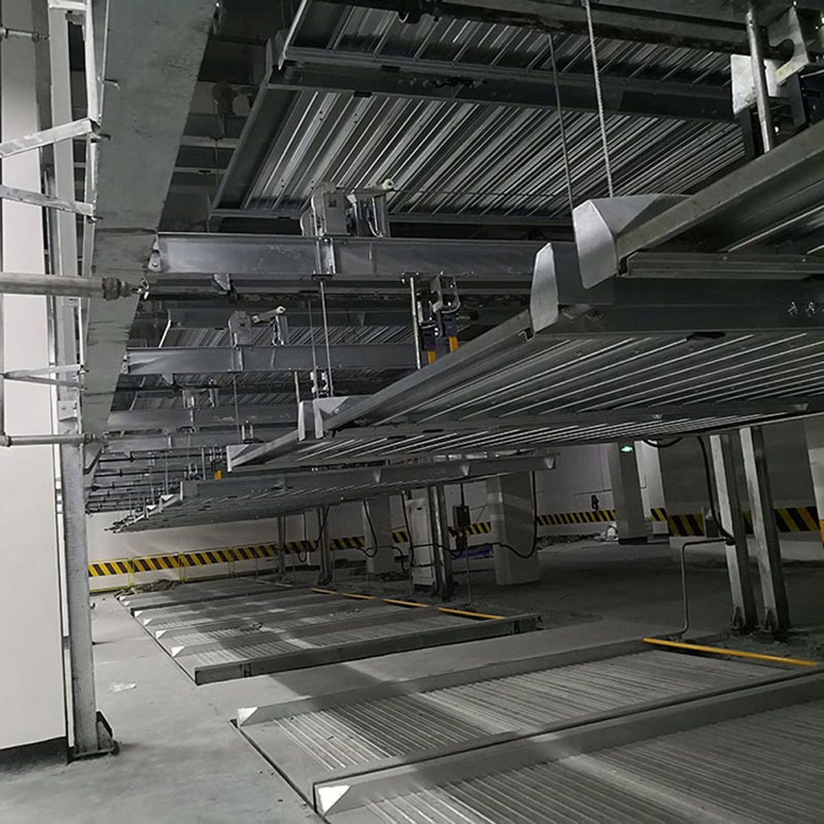 渭城地下立體車庫(kù)由電子控制較安全 渭城地下立體車庫(kù)由電子控制較安全